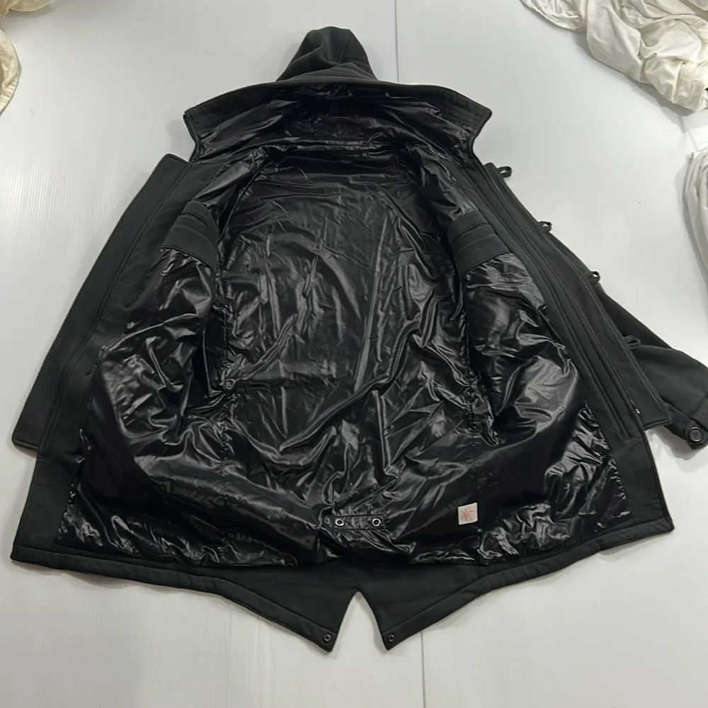 192. Classic‎ Black Double-Breasted Pea Coat (M)